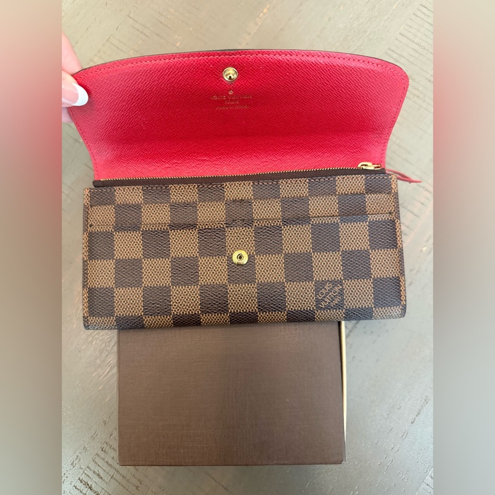 Louis Vuitton Emilie Wallet – Damier Ebene with Red Interior - Picture 8 of 11
